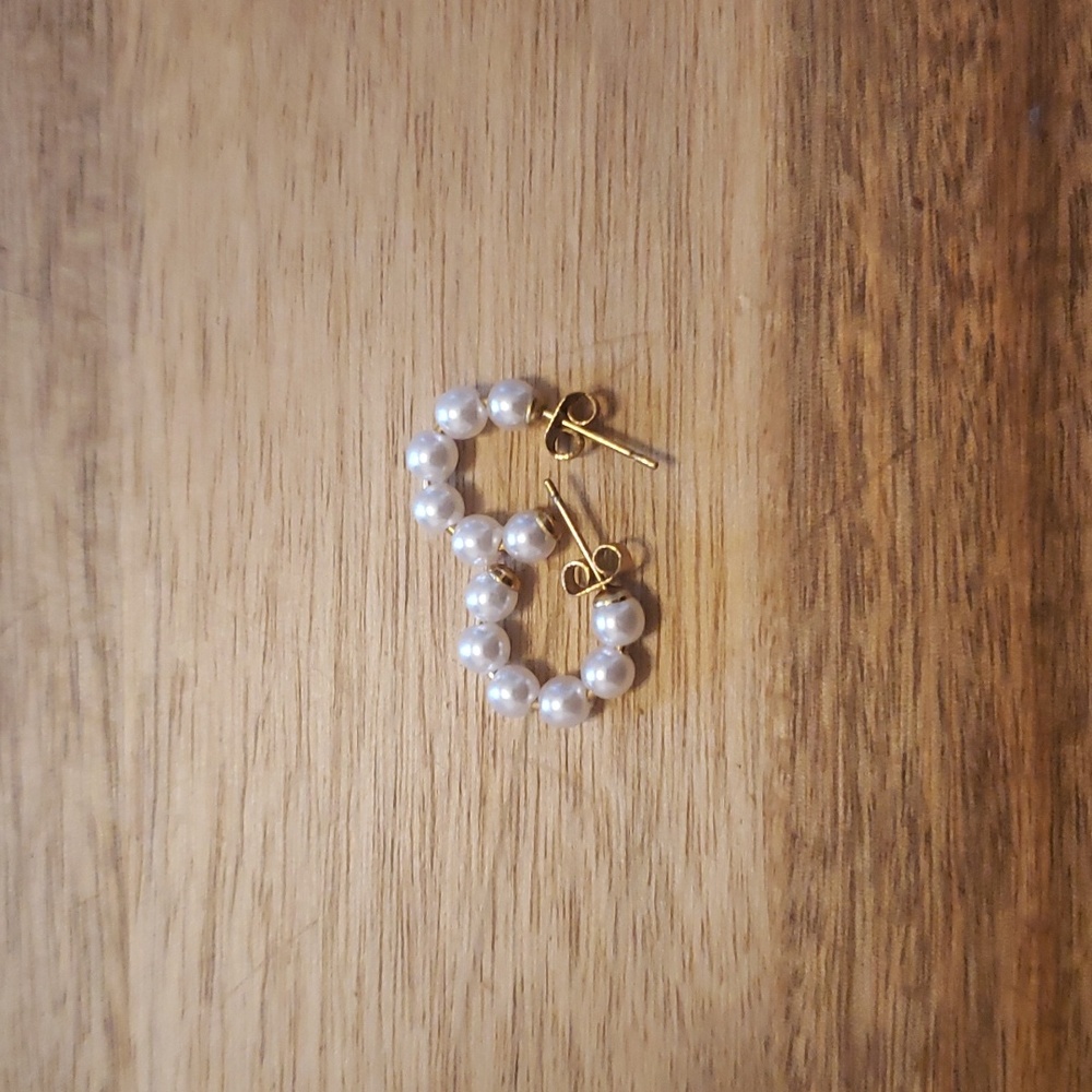 14k Gold-filled freshwater pearls hoops